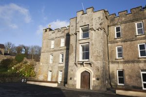 amroth castle 1112 sm.jpg